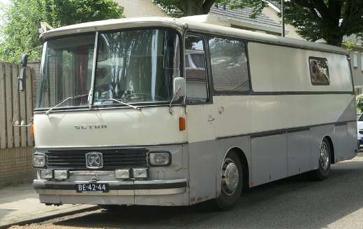 Vintage nostalgia bus