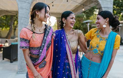 Women in tradional clothing