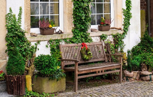 Bench facade garden