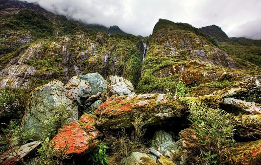 Mountainside cliff puzzle