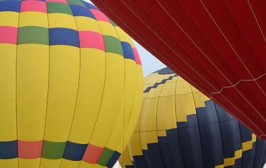 Colorful hot air balloons puzzle