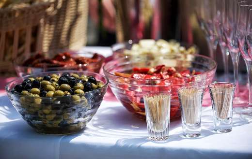 Catering buffet food puzzle