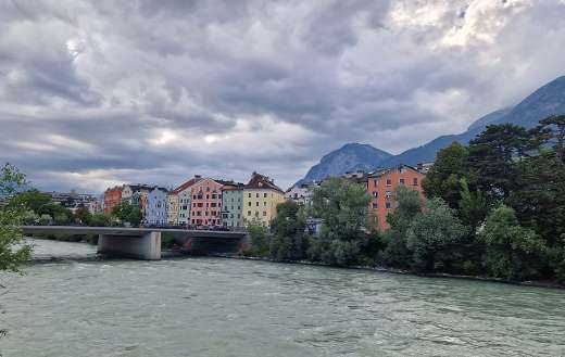 Water bridge building