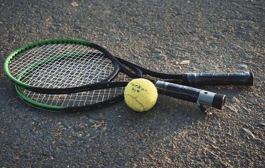 Paddle tennis ball puzzle