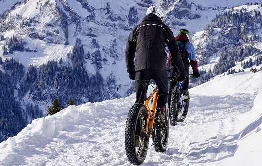 Snow mountain fat bikes