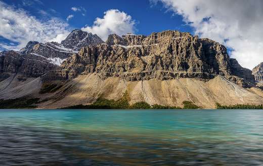 Bow lake mountains