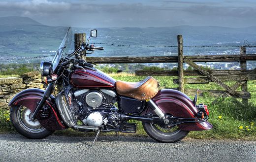 Maroon color be like online