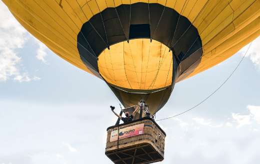 Man ballooning online