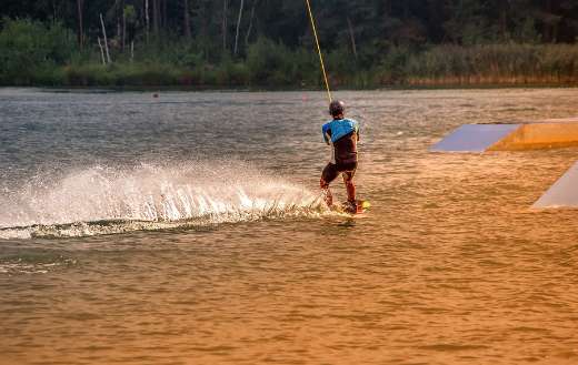 Wakeboarding online