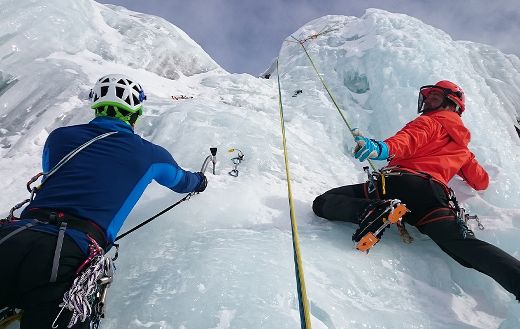 Ice climbing online