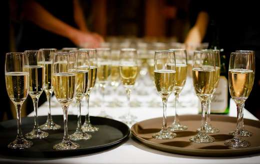 Champagne drinks online