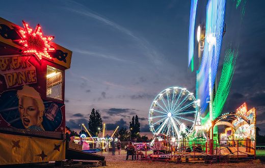 Entertainment rides online