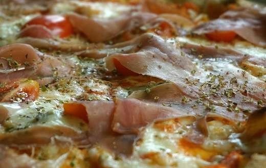 Pizza ham tomato puzzle