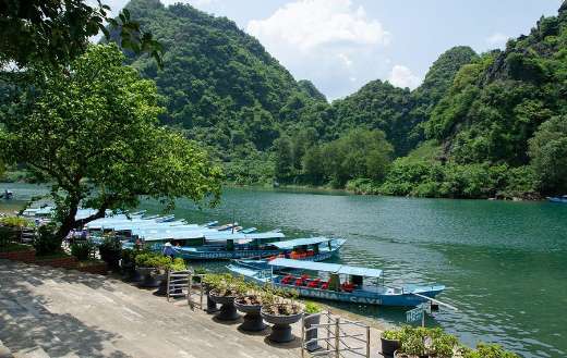 River and boats puzzle