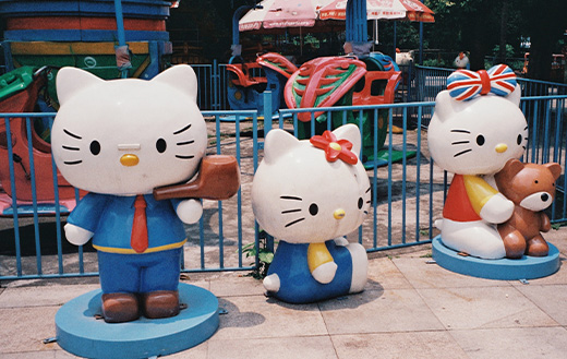 hello-kitty-statues-k