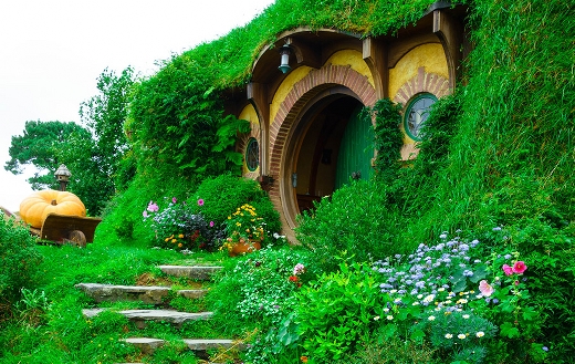 Travel the shire and Hobbiton movie set New Zealand online