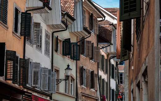 Front window houses alley online