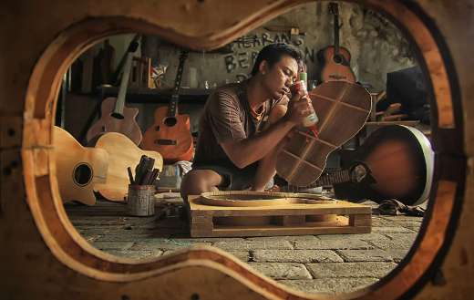 Wood workshop instrument online