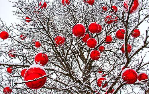 Christmas balls red tree winter puzzle