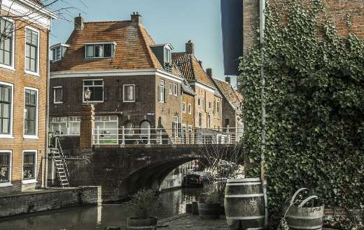 Netherlands old canal online