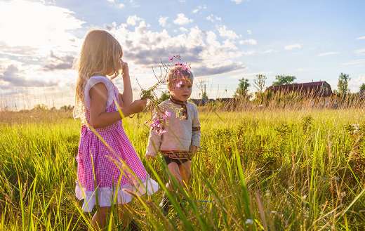 Photo of two kids online