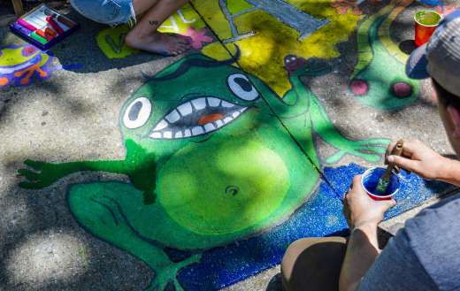 Painting green frog on ground online