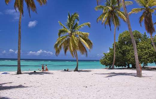 Travel-vacation-summer-ocean-beach