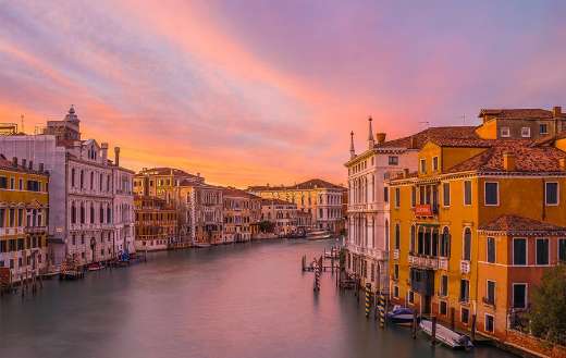 Venice river sunset view online