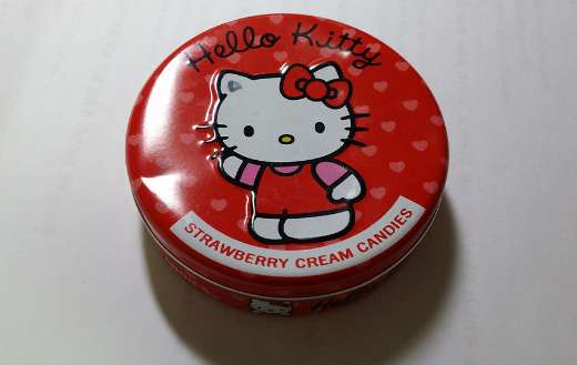 Tin can candy hello kitty