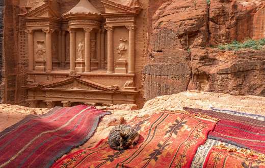 Petra Jordan monument treasure house