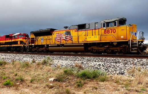 Transport train America online