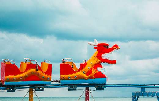 Dragon design roller coaster puzzle