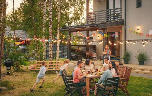 Large family garden party celebration