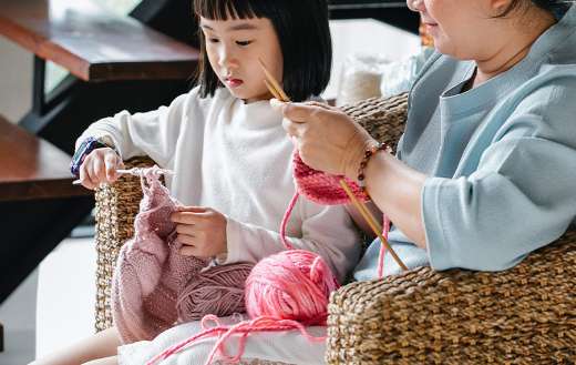 Mother daughter crafting