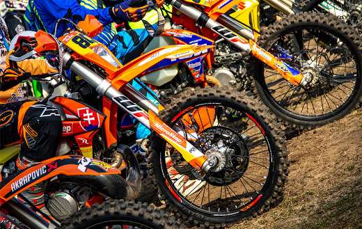 Racing motorcycles online