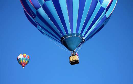 Blue hot air balloon online