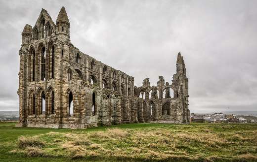 Whiteby abby dracula bram stoker ruin