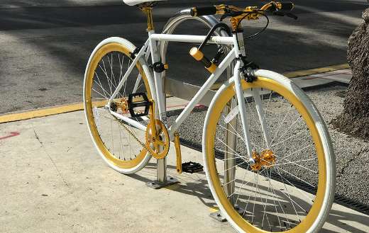 Yellow bike parking online