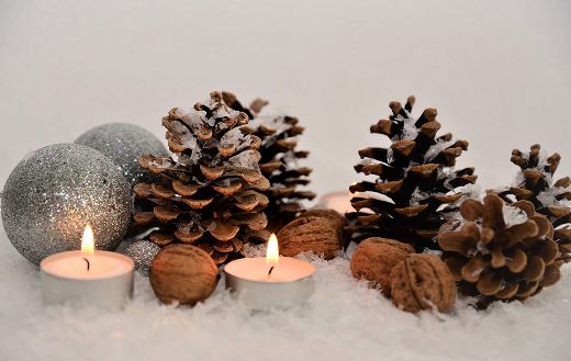 Christmas decorations pine cones candles