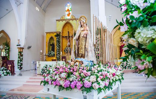 Ovejas Colombia church