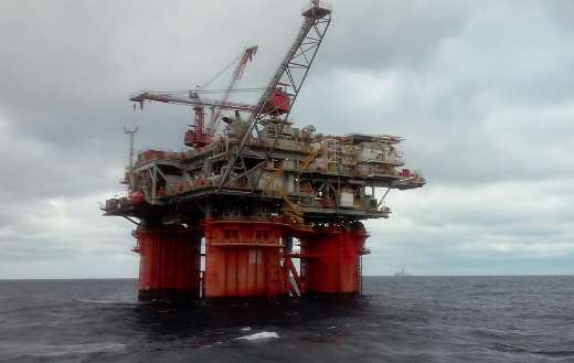 Oil rig platform drilling