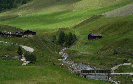 Stream huts cottages puzzle