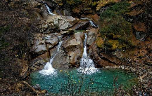 Waterfall torrent pond