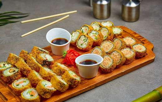 Sushi plating Japanese cuisine