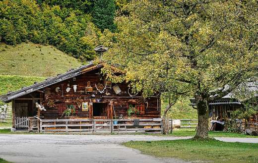 Alm moutain wooden hut