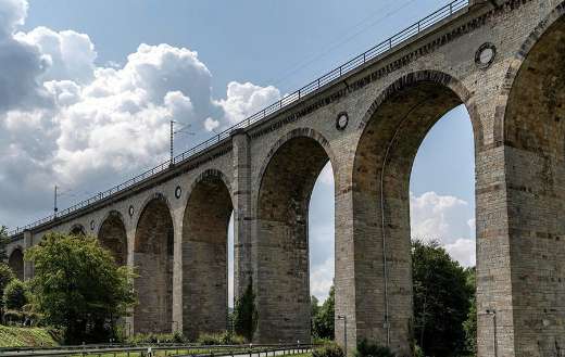 Viaduct bridge architecture