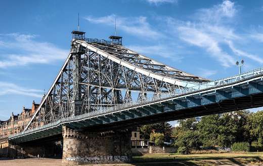 Dresden bridge online