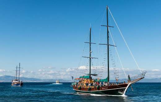 Sailing sail boat puzzle