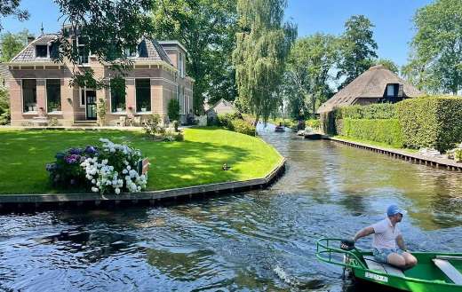 Giethoorn canal Netherlands