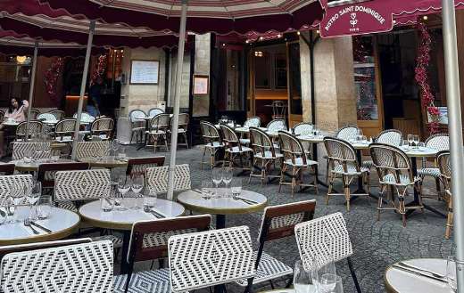 Bistro saint dominique in Paris